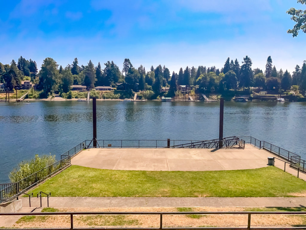 Walking Lake Oswego_Roehr Community Park