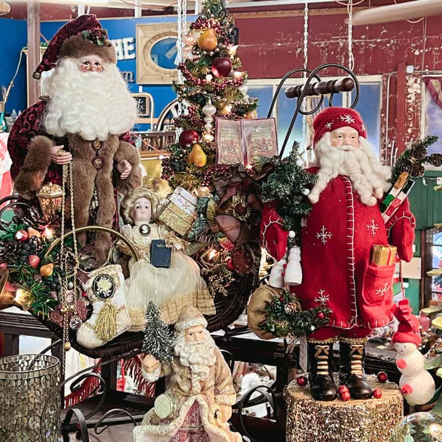 Walking Historic Aurora: Holiday Romp Walking Historic Aurora: Holiday Romp