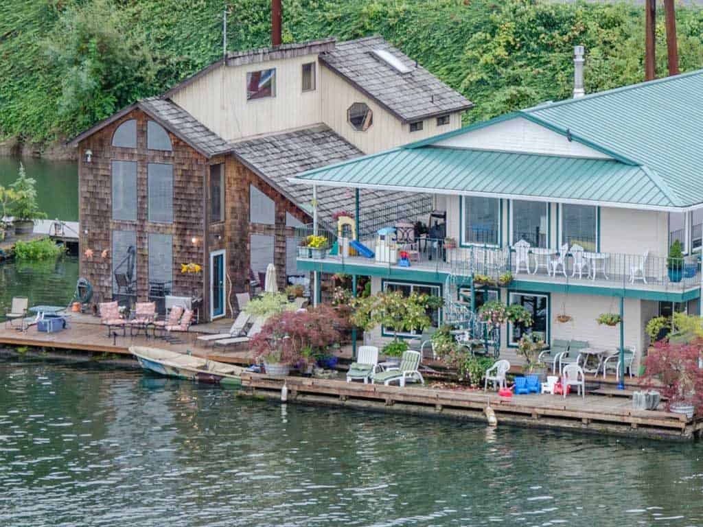 House boat on Sauvie Island